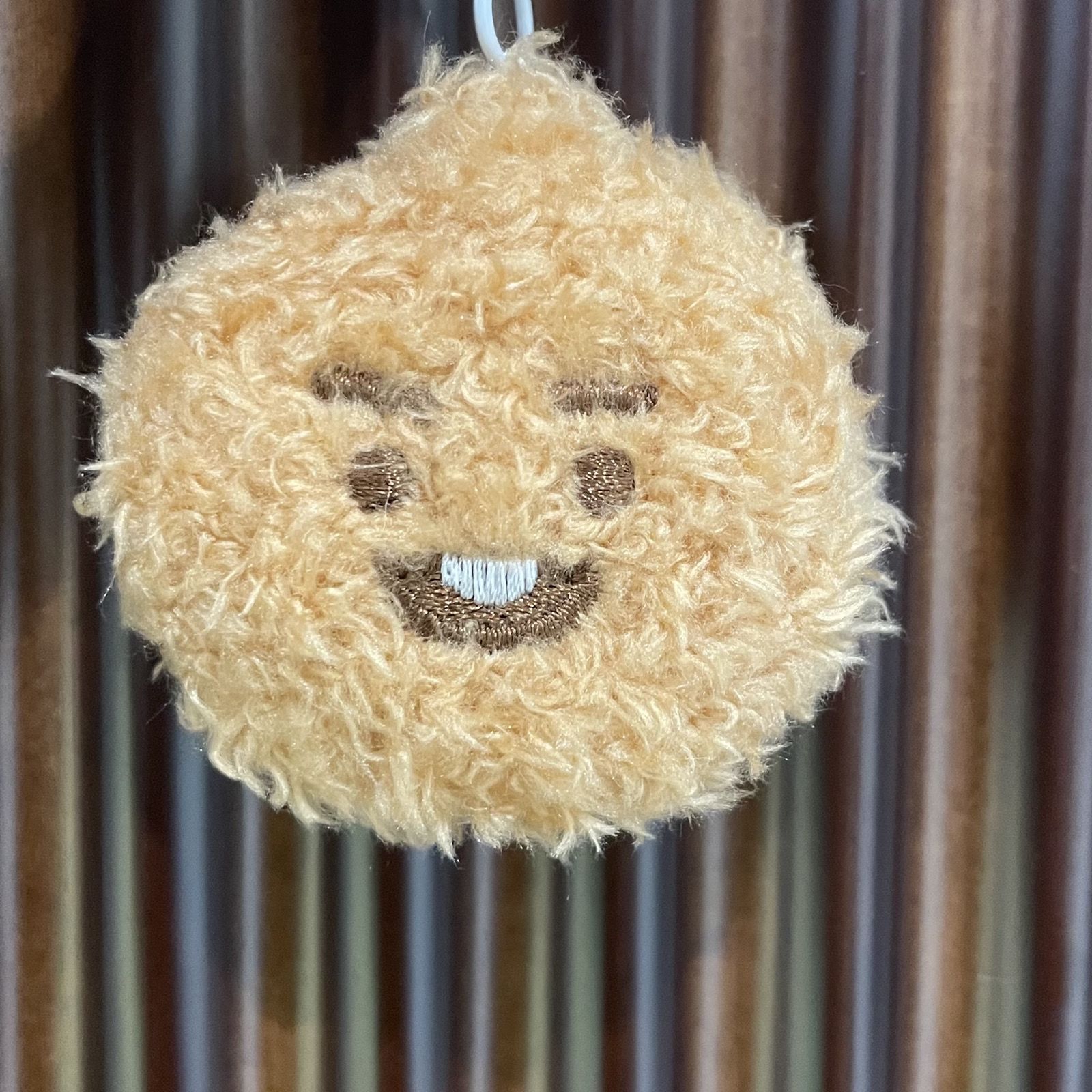 Llavero de peluche BT21 de ani - Anime Merchandise Wholesale reseña y precio